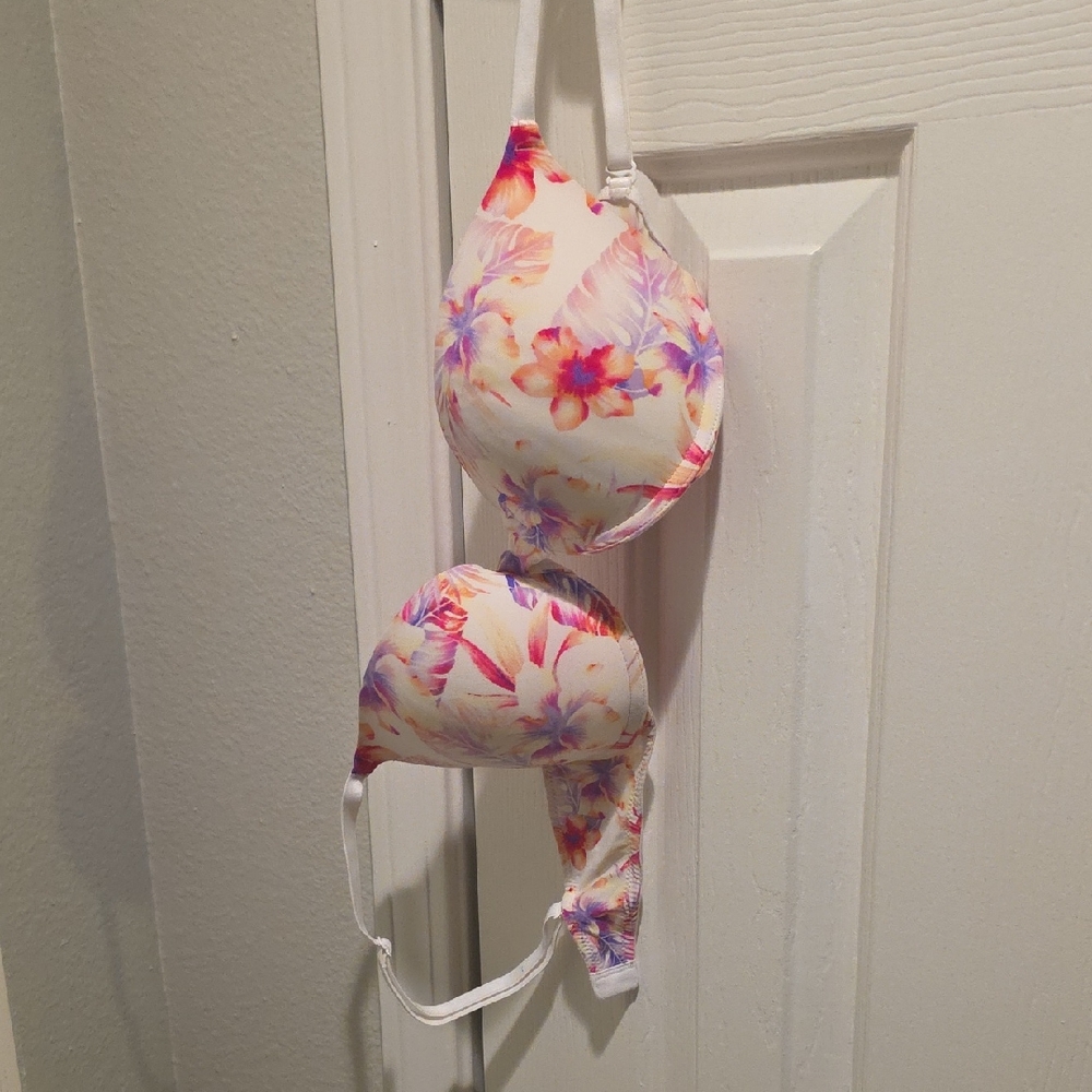 PINK Victoria's Secret Floral Bra - Cream and Purple